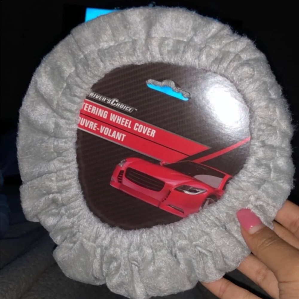 Steering wheel cover